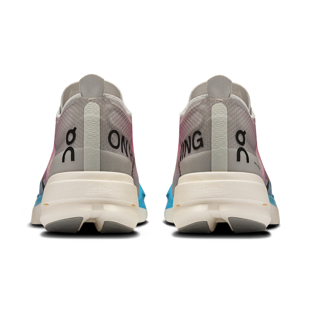 Cloudboom Strike - White | Horizon